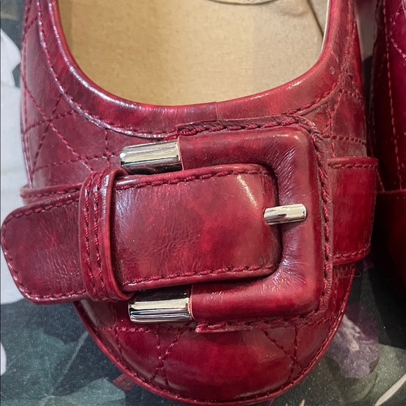 Denver Hayes Women's Deep Burgundy Buckle Ballet Flats - Picture 3 of 5